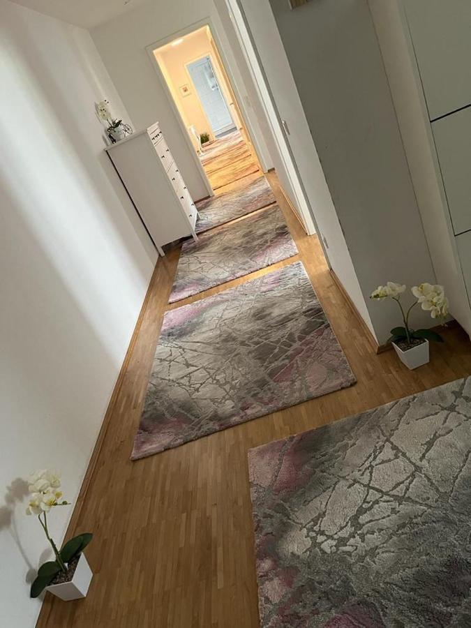 Mobilierte 5 Zimmer Zur Vermieten * Frankfurt am Main
